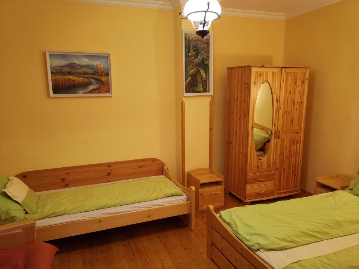 Viktor Vendeghaz Apartment Tokaj Bagian luar foto